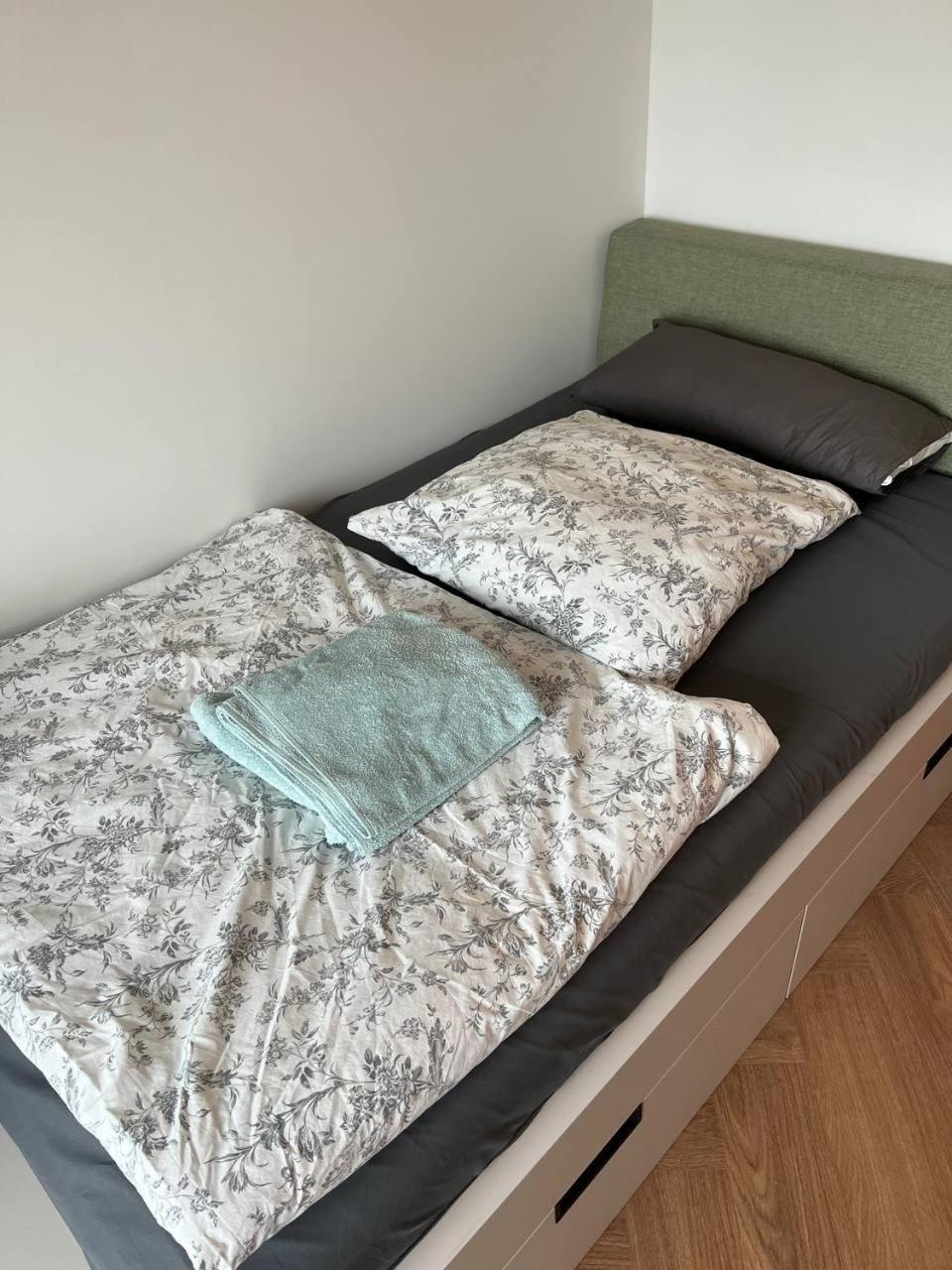 Cozy Modern Studio Next To Easy Side Galley Berlin Extérieur photo
